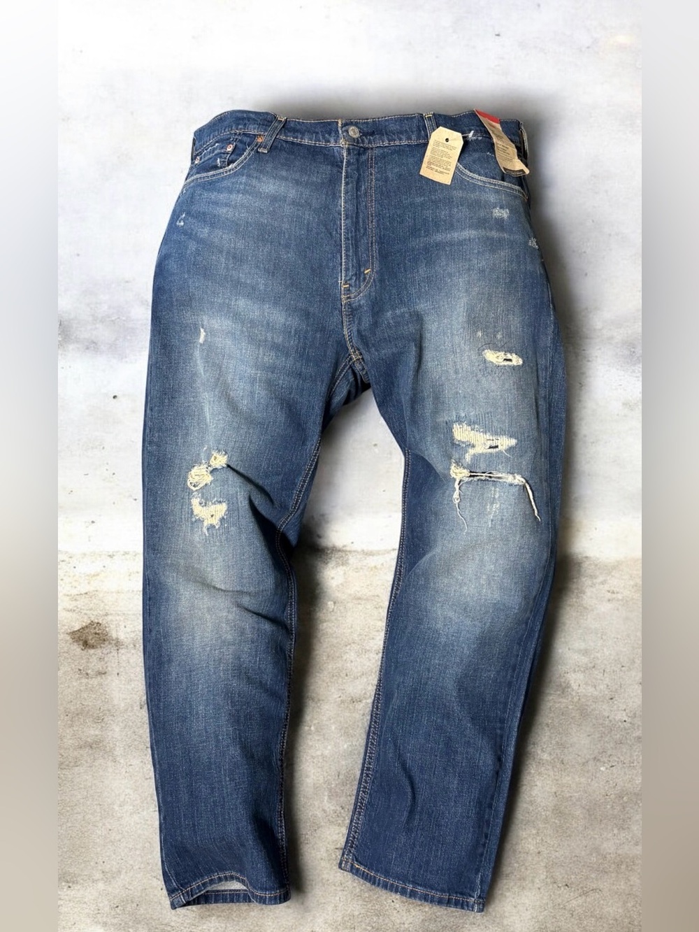 Levi’s 541 Athletic Tapered Vintage Distressed Men’s Size 40 x 30
